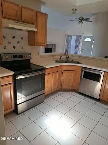 11077 GOLDEN POND Drive, El Paso, TX 79934