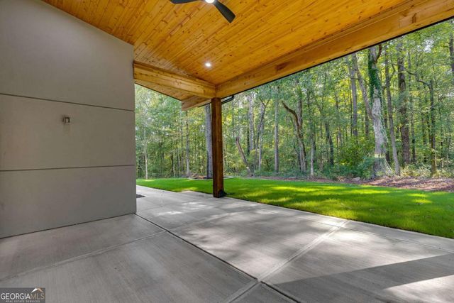 670 Loganville Highway, Winder, GA 30680