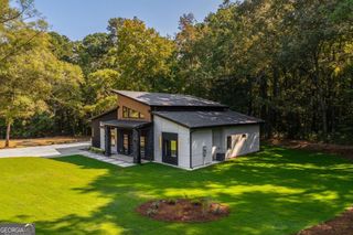 670 Loganville Highway, Winder, GA 30680