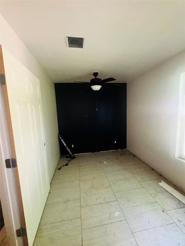 1434 Margaret Street, Paris, TX 75460