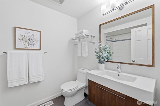 4617 162nd Avenue NE, Redmond, WA 98052