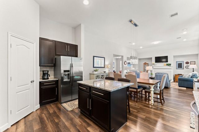 1918 Elkington Circle, Conroe, TX 77304