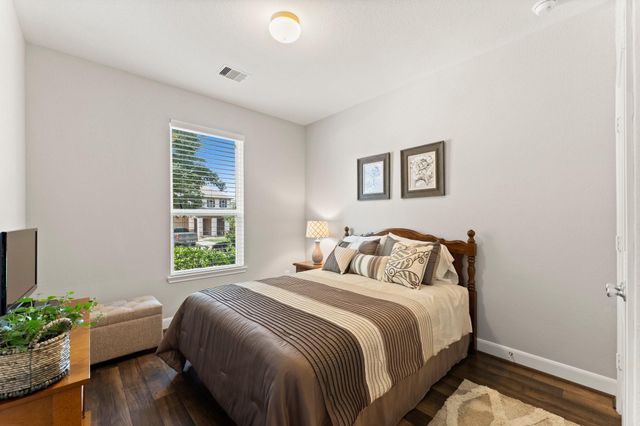 1918 Elkington Circle, Conroe, TX 77304