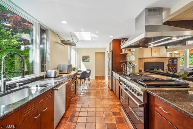 21 Sheffield Ter, West Orange Twp., NJ 07052