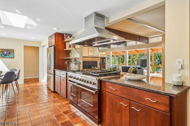 21 Sheffield Ter, West Orange Twp., NJ 07052