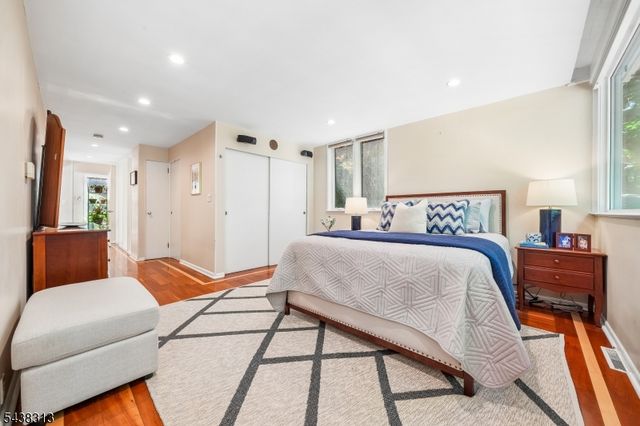 21 Sheffield Ter, West Orange Twp., NJ 07052