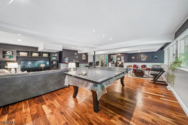 21 Sheffield Ter, West Orange Twp., NJ 07052