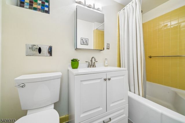 21 Sheffield Ter, West Orange Twp., NJ 07052