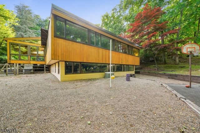21 Sheffield Ter, West Orange Twp., NJ 07052