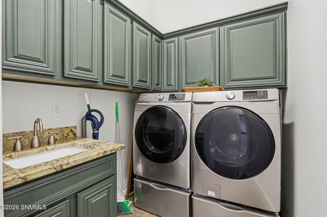 4308 Capistrano Avenue, Las Cruces, NM 88011