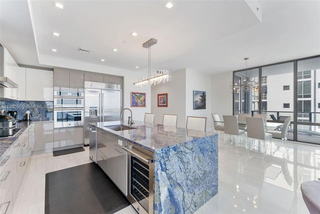 3 Water Club Way 1401, North Palm Beach, FL 33408