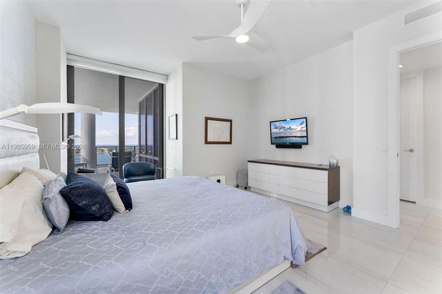 3 Water Club Way 1401, North Palm Beach, FL 33408