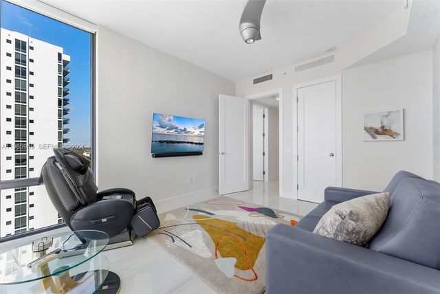 3 Water Club Way 1401, North Palm Beach, FL 33408