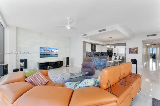 3 Water Club Way 1401, North Palm Beach, FL 33408