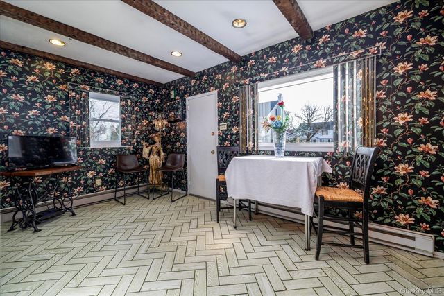 360 Raymond Street, Rockville Centre, NY 11570