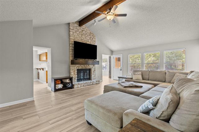 404 Innwood DR, Georgetown, TX 78628