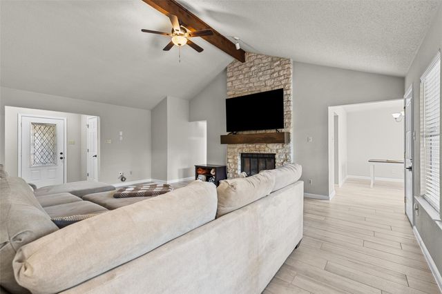 404 Innwood DR, Georgetown, TX 78628