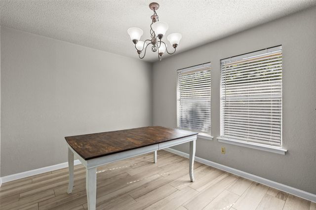 404 Innwood DR, Georgetown, TX 78628