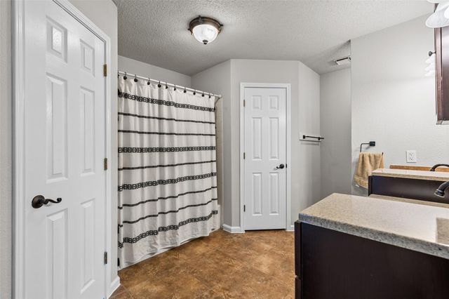 404 Innwood DR, Georgetown, TX 78628