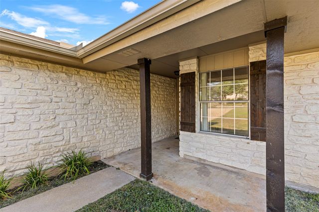 404 Innwood DR, Georgetown, TX 78628