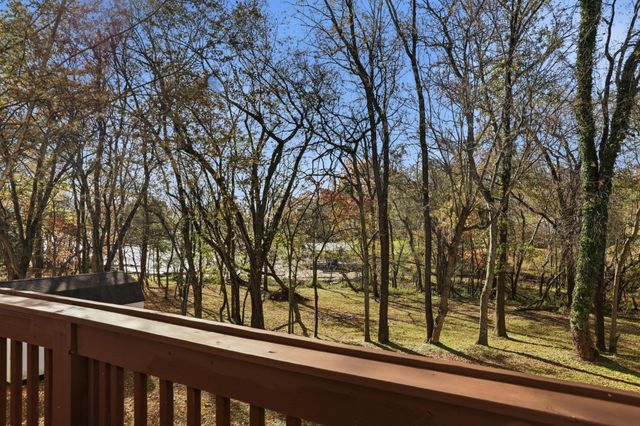 160 Waters Edge Ln, Hendersonville, TN 37075