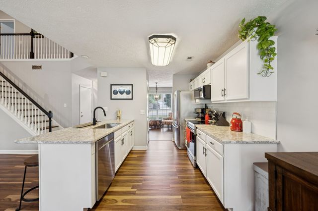 160 Waters Edge Ln, Hendersonville, TN 37075