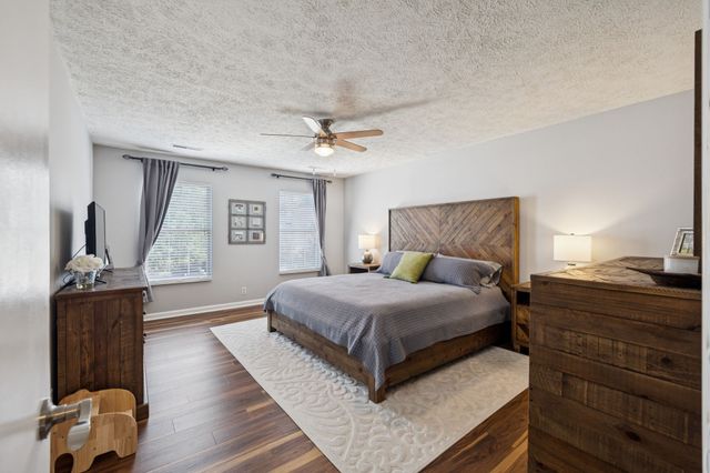 160 Waters Edge Ln, Hendersonville, TN 37075