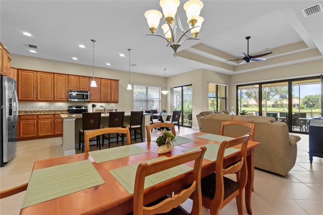 9292 ISLA BELLA CIR, Bonita Springs, FL 34135