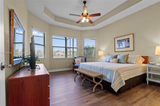 9292 ISLA BELLA CIR, Bonita Springs, FL 34135