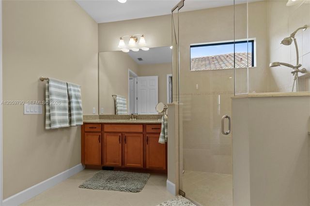 9292 ISLA BELLA CIR, Bonita Springs, FL 34135