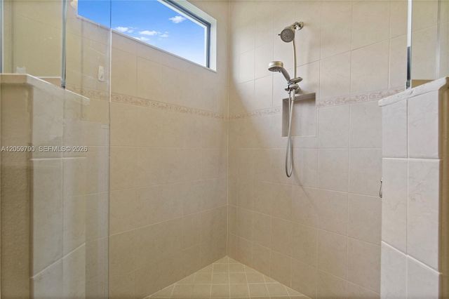 9292 ISLA BELLA CIR, Bonita Springs, FL 34135