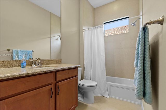 9292 ISLA BELLA CIR, Bonita Springs, FL 34135
