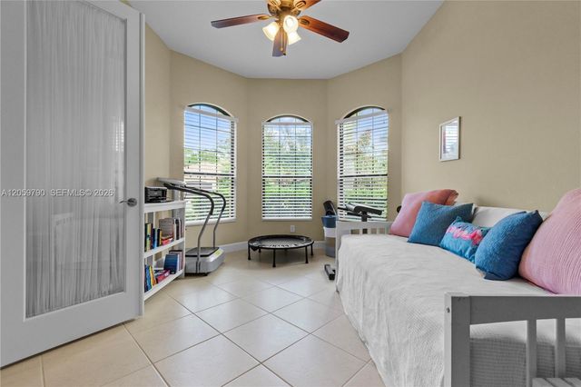 9292 ISLA BELLA CIR, Bonita Springs, FL 34135