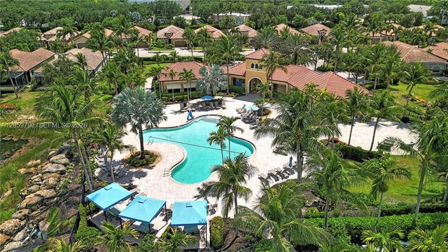 9292 ISLA BELLA CIR, Bonita Springs, FL 34135