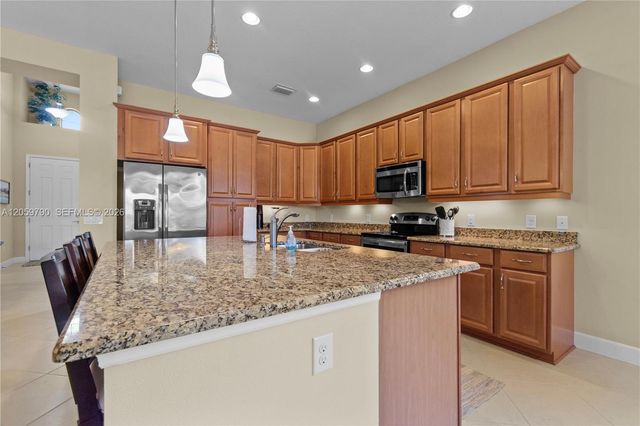 9292 ISLA BELLA CIR, Bonita Springs, FL 34135