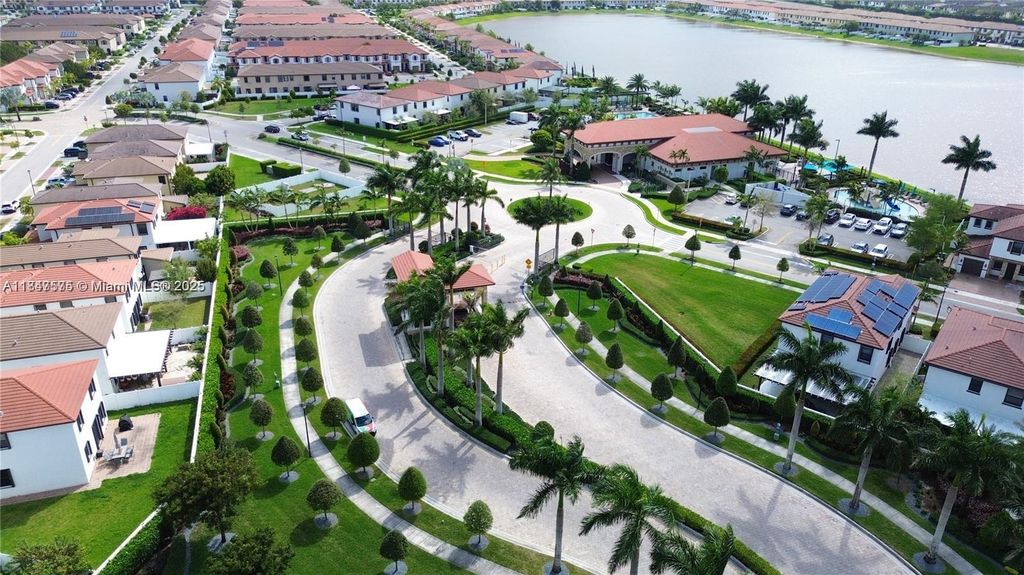 Image 25 of property listing at 10140 W 32nd Ln., Hialeah, FL 33018