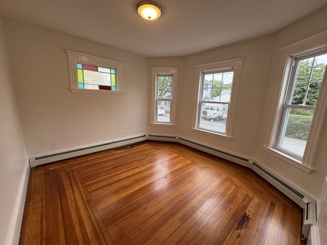 8 Glendale St 1R, Salem, MA 01970