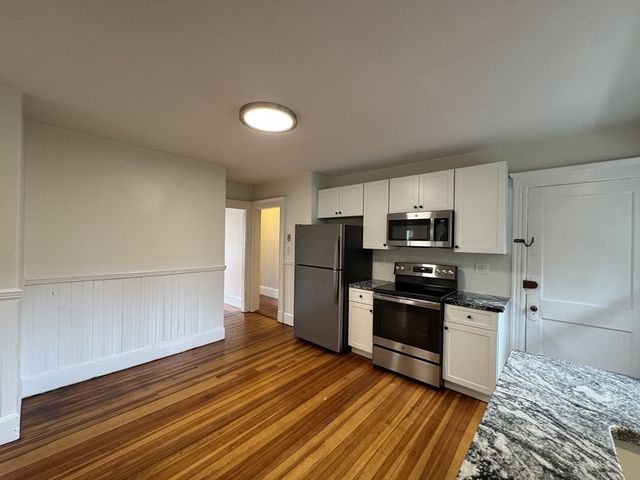 8 Glendale St 1R, Salem, MA 01970
