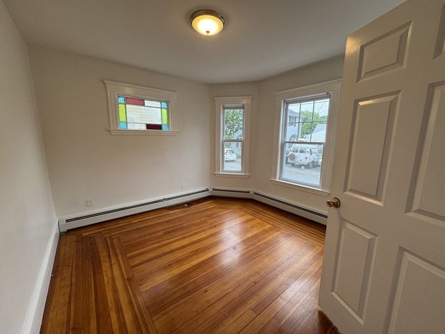 8 Glendale St 1R, Salem, MA 01970