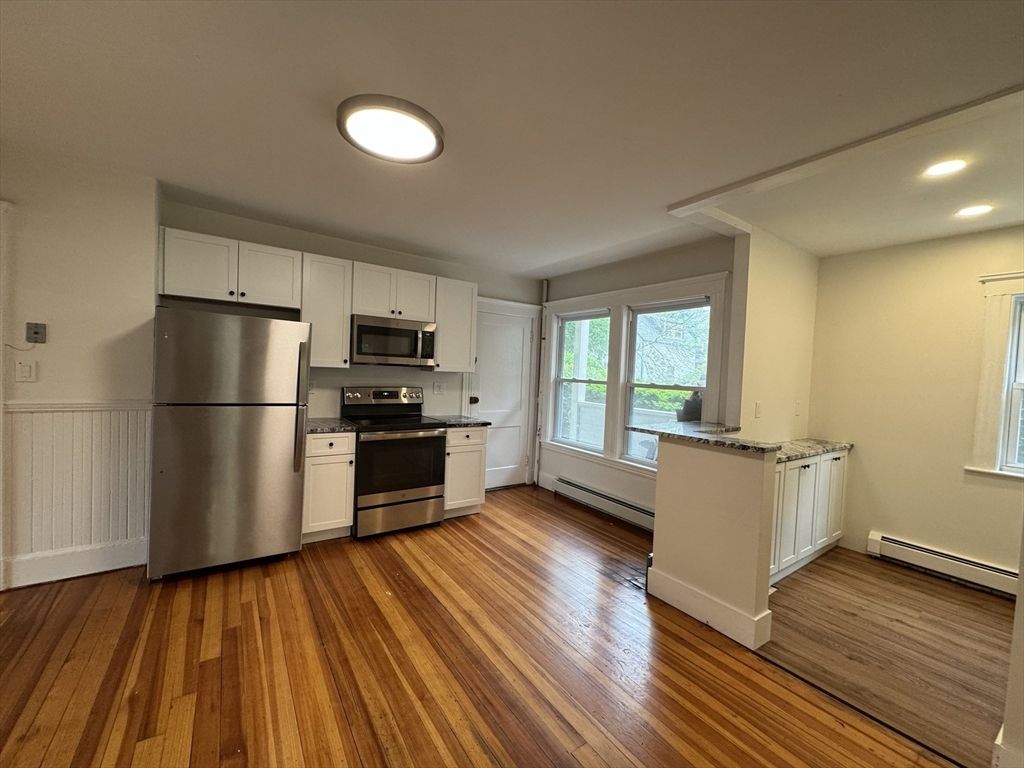 8 Glendale St 1R, Salem, MA 01970