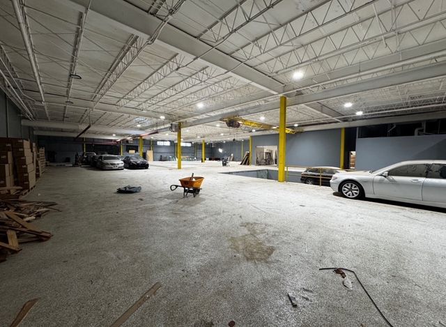 6166 S Sayre Avenue, Chicago, IL 60638