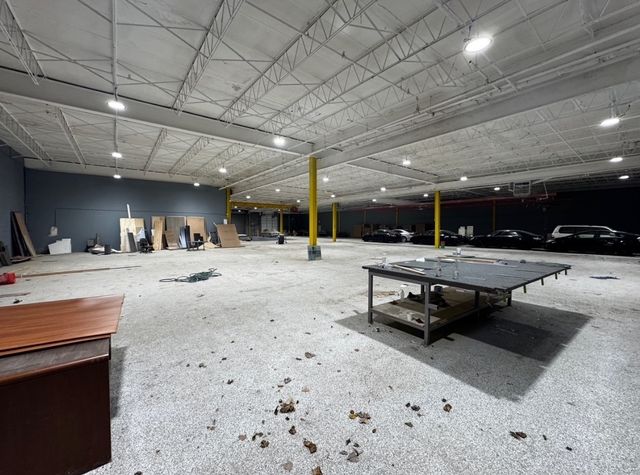 6166 S Sayre Avenue, Chicago, IL 60638