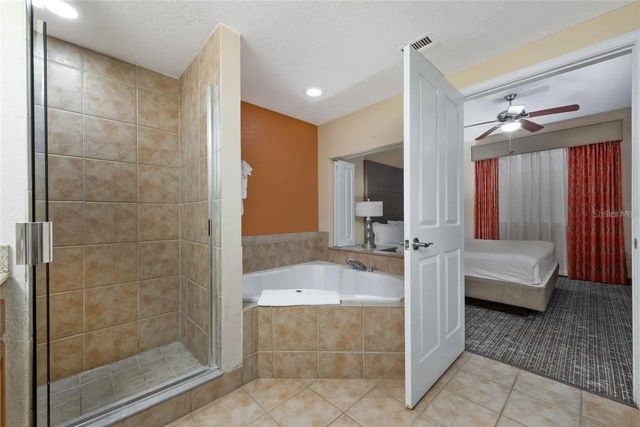 12527 FLORIDAYS RESORT DRIVE E-103, Orlando, FL 32821