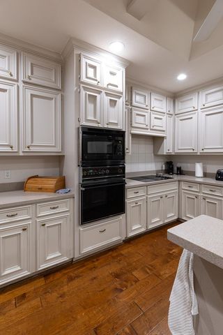 9682 Longmont Drive, Houston, TX 77063