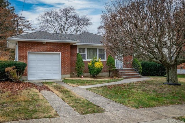 41 Meade Avenue, Bethpage, NY 11714