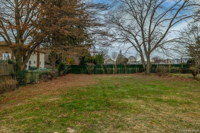 41 Meade Avenue, Bethpage, NY 11714