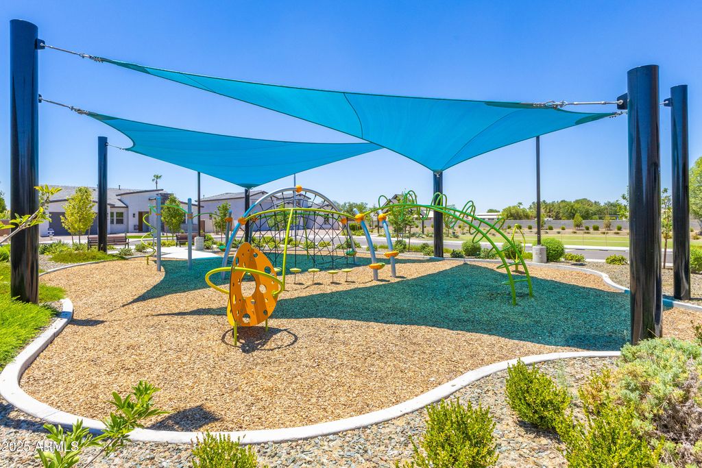 Image 14 of property listing at 7569 W Evans Drive, Peoria, AZ 85381