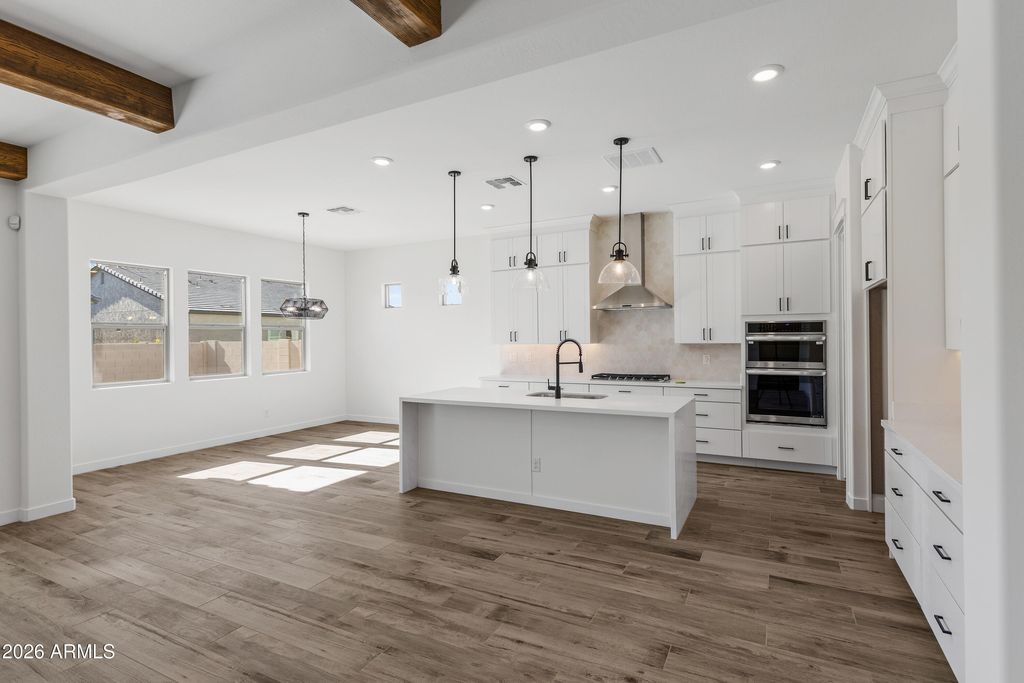 Image 3 of property listing at 7569 W Evans Drive, Peoria, AZ 85381