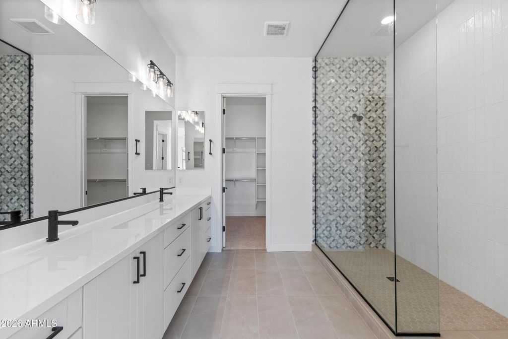 Image 6 of property listing at 7569 W Evans Drive, Peoria, AZ 85381