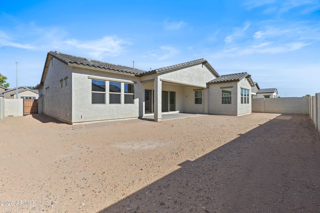 Image 8 of property listing at 7569 W Evans Drive, Peoria, AZ 85381